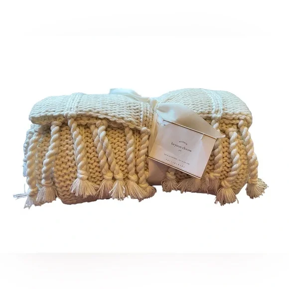 Pottery Barn Bryson Woven Knit Throw With Twisted Fringe- New with tags! - Picture 2 of 7